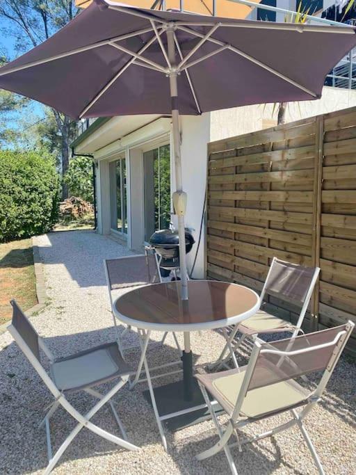 Appartement 2-4 Pers. Piscine, Entre Aix Et Cassis La Destrousse Bagian luar foto